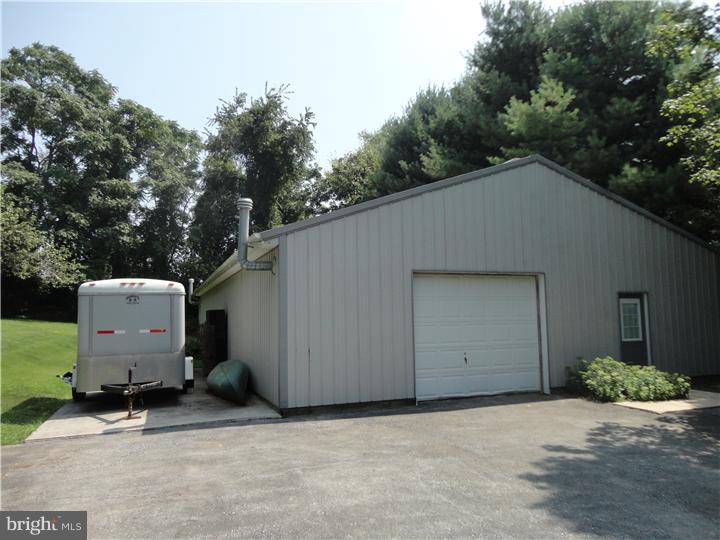 167 Leary Road Honey Brook, PA 19344 - Photo 3 of 23 Garage