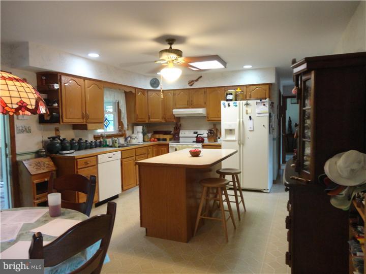 167 Leary Road Honey Brook, PA 19344 - Photo 4 of 23 Kitchen