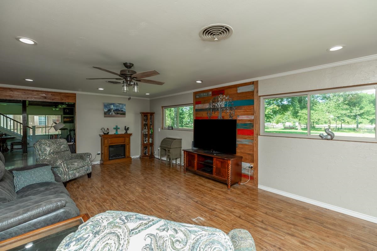 2231 Neyland Road Silsbee, TX 77656 - Photo 11 of 48