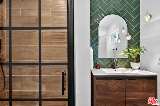 $2,897,000 | 2603 Crestmoore Place, Los Angeles, CA 90065