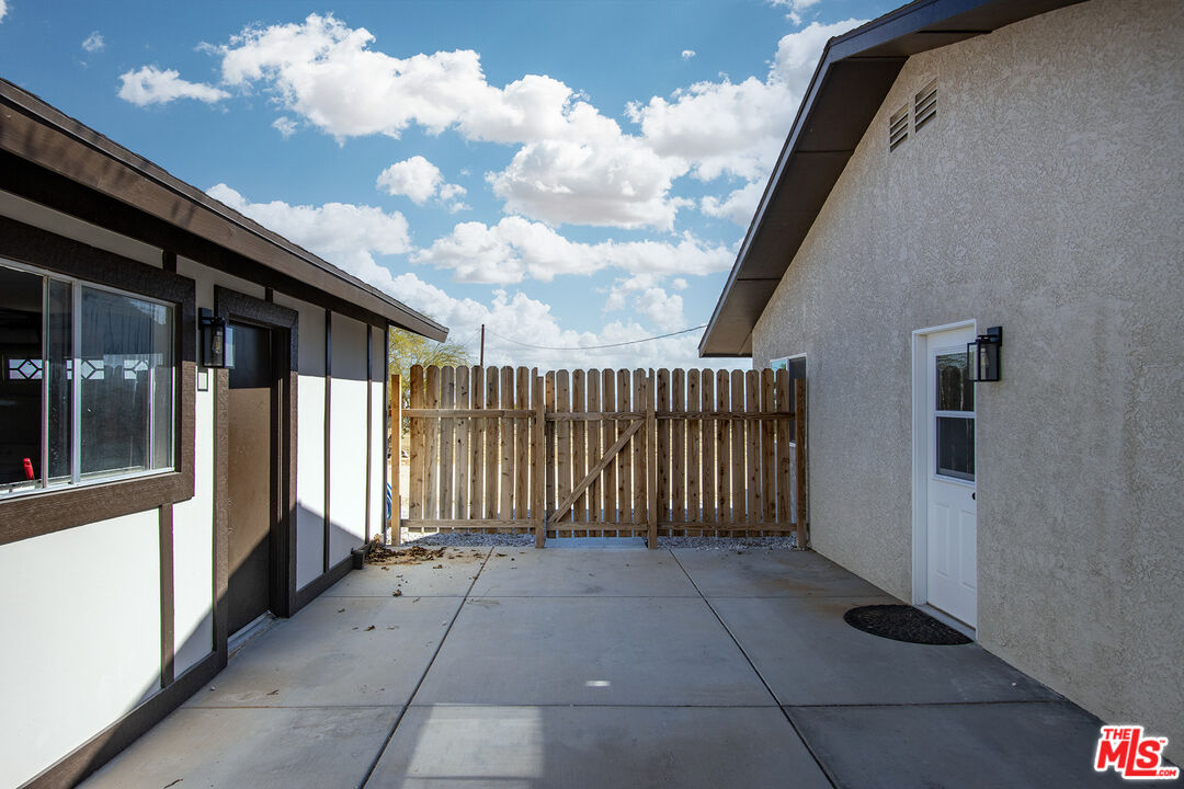 60777 Adele Road Landers, CA 92285 - Photo 31 of 43 a view of entryway