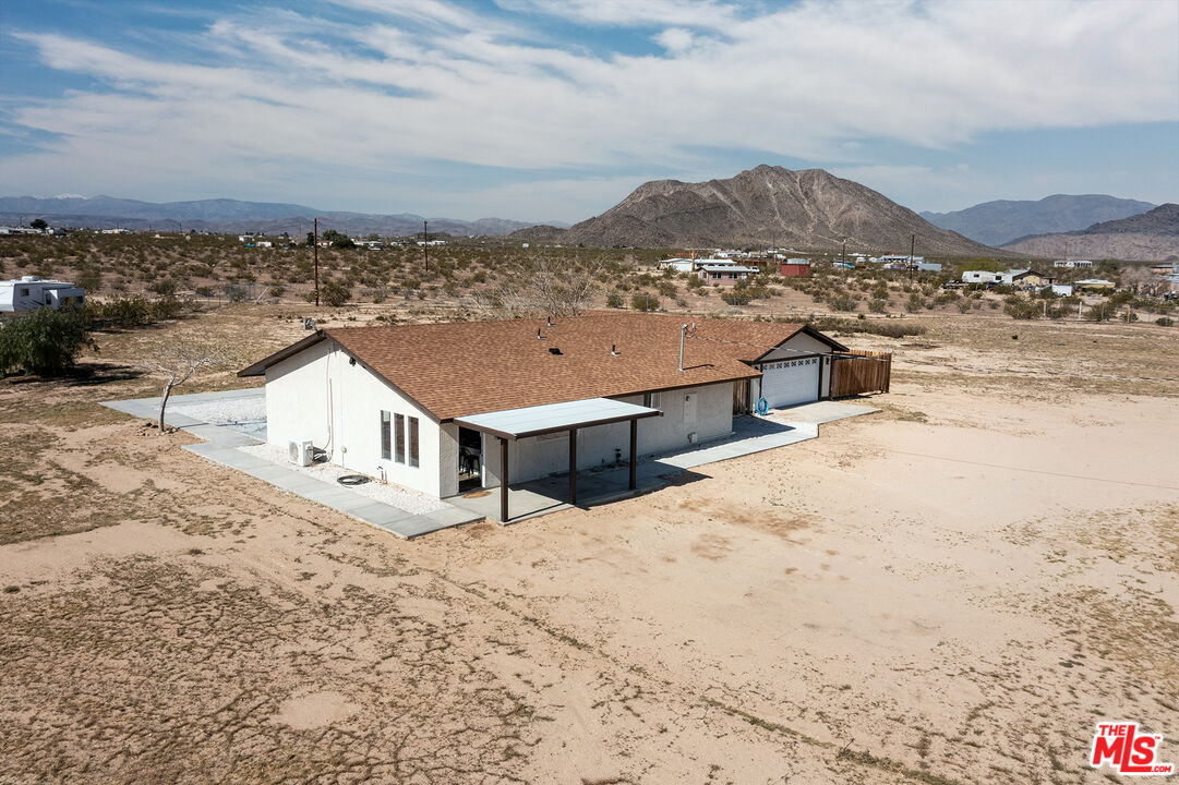 60777 Adele Road Landers, CA 92285 - Photo 4 of 43 a view of houses with sky view