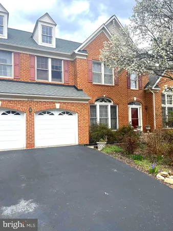 $2,300 | 10504 Trowbridge Court, Fairfax, VA 22030