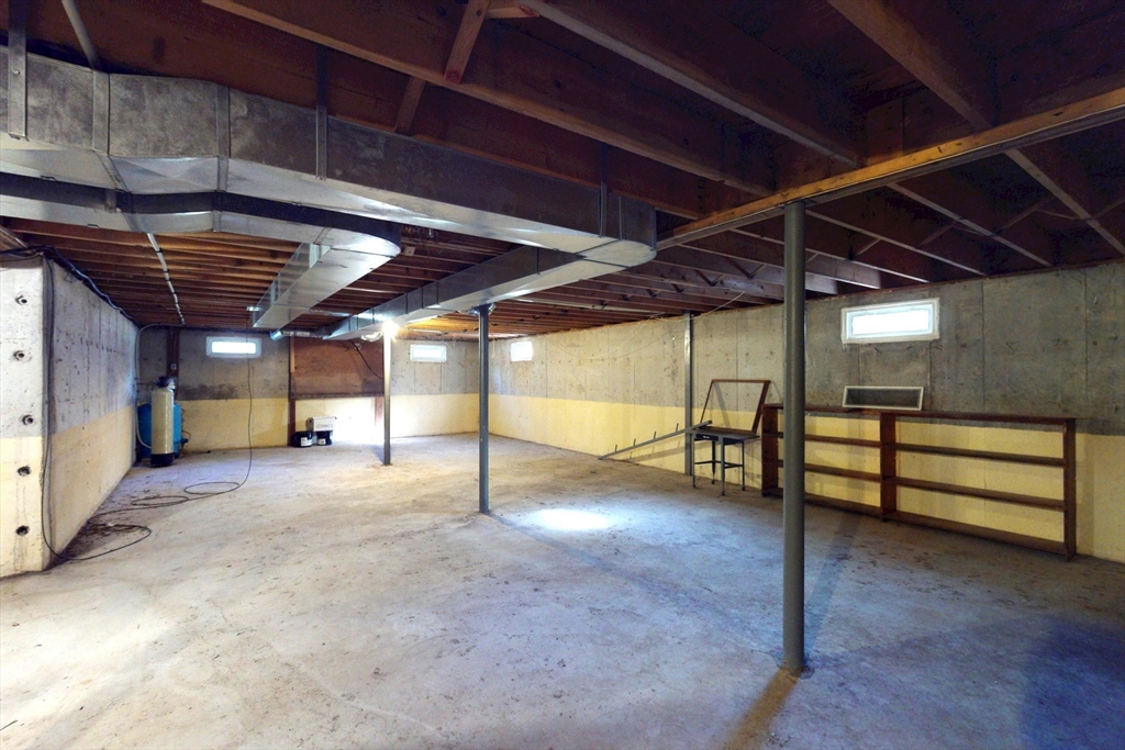 29 Union Street Plainfield, MA 01070 - Photo 34 of 41