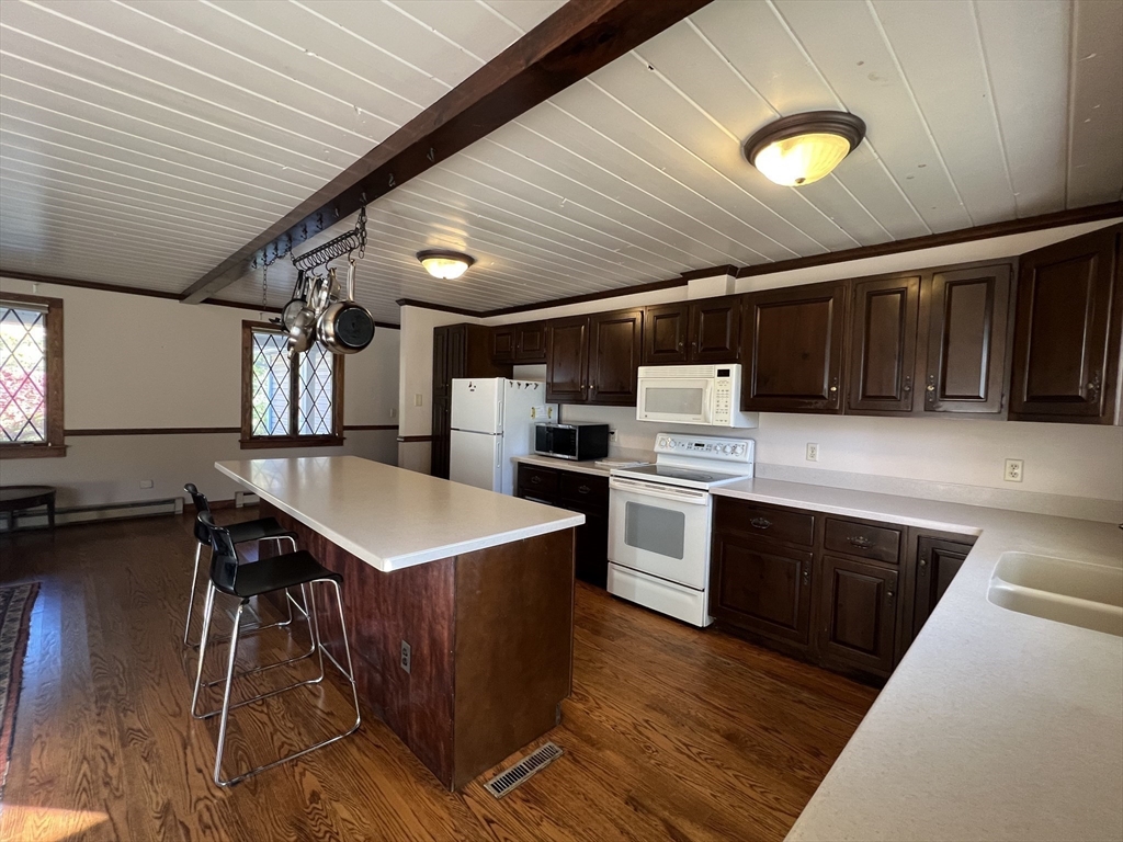 29 Union Street Plainfield, MA 01070 - Photo 8 of 41