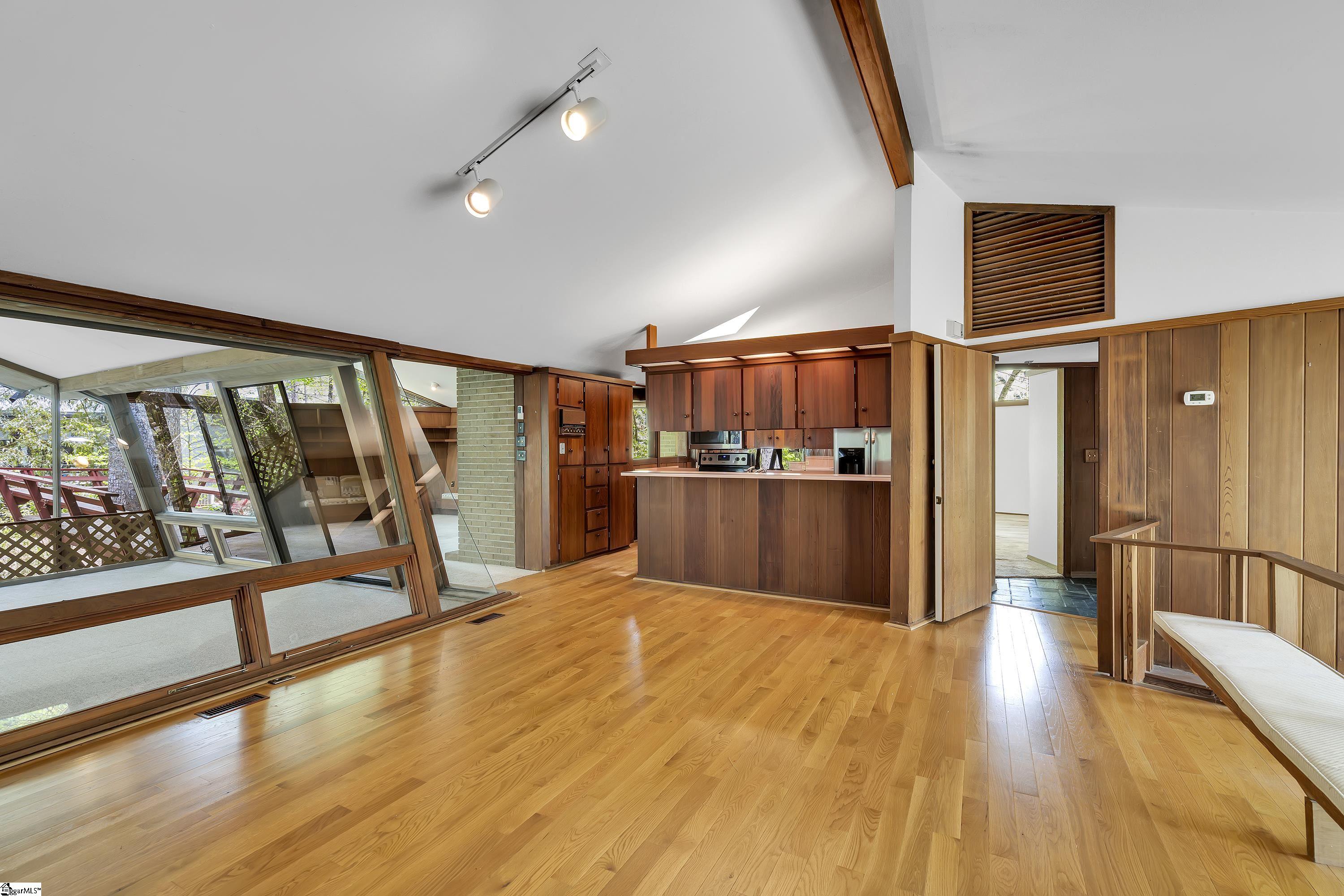 1815 Cleveland Street Extension Greenville, SC 29607 - Photo 9 of 26