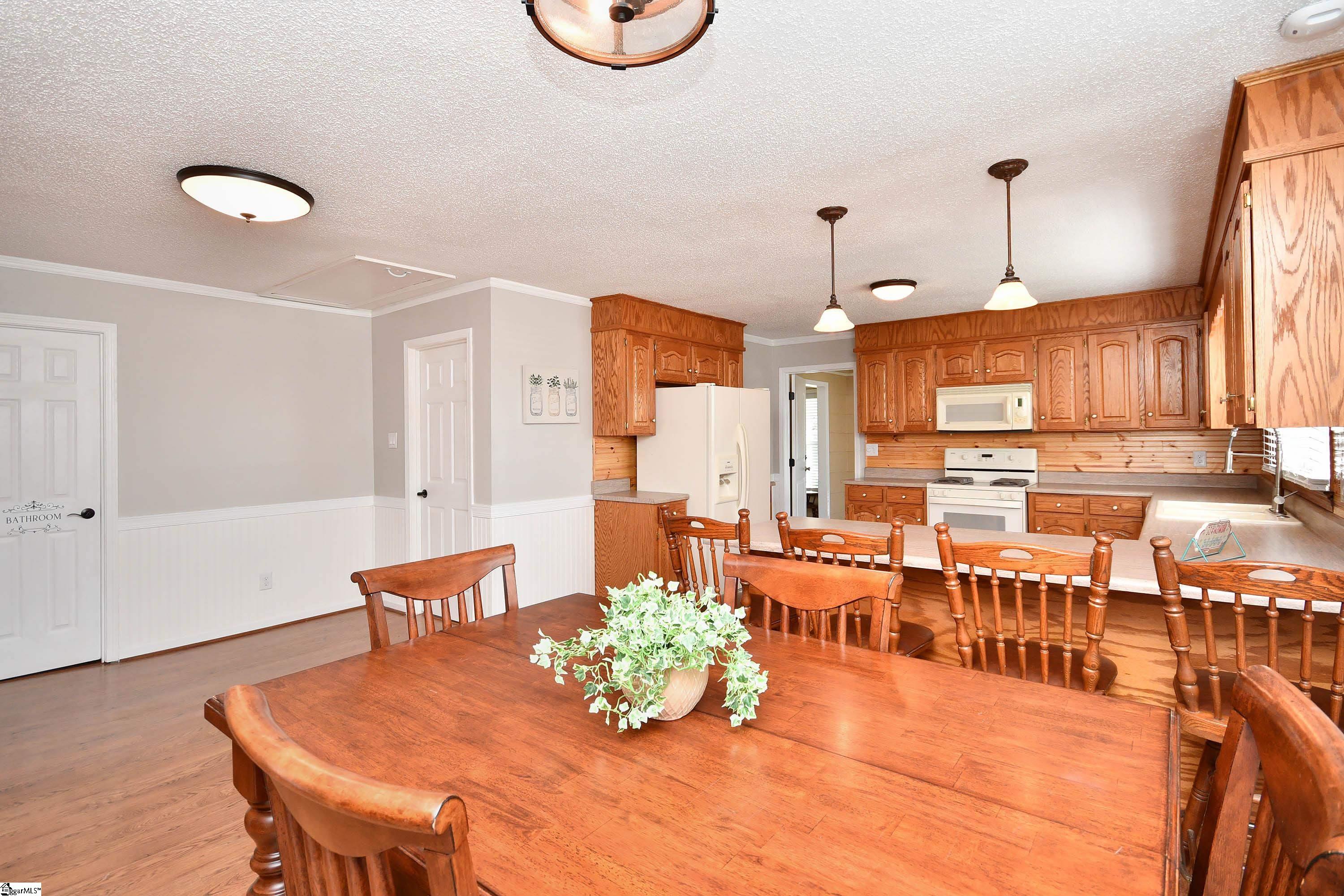 200 Due W Circle Easley, SC 29640 - Photo 14 of 48