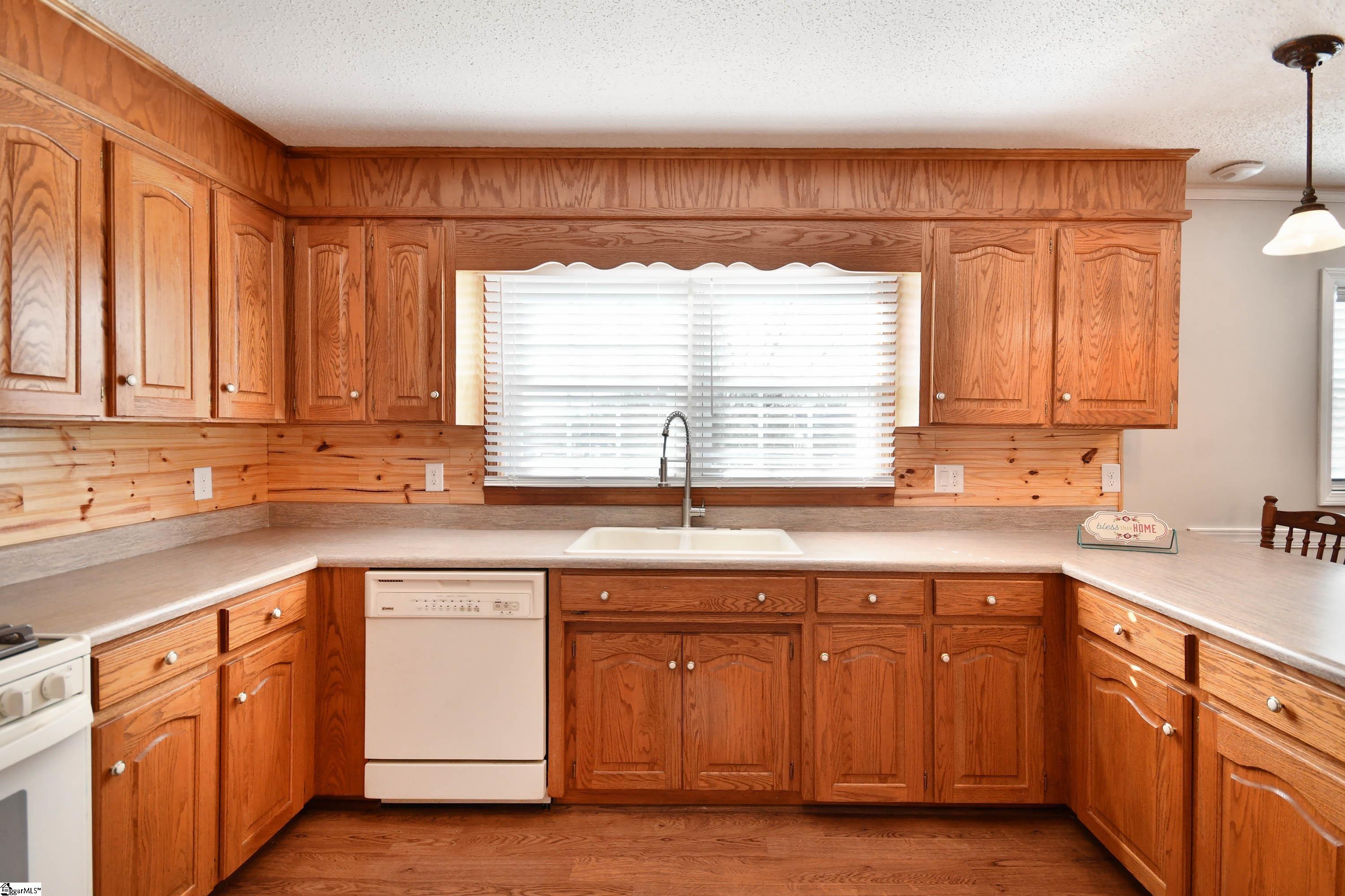 200 Due W Circle Easley, SC 29640 - Photo 17 of 48