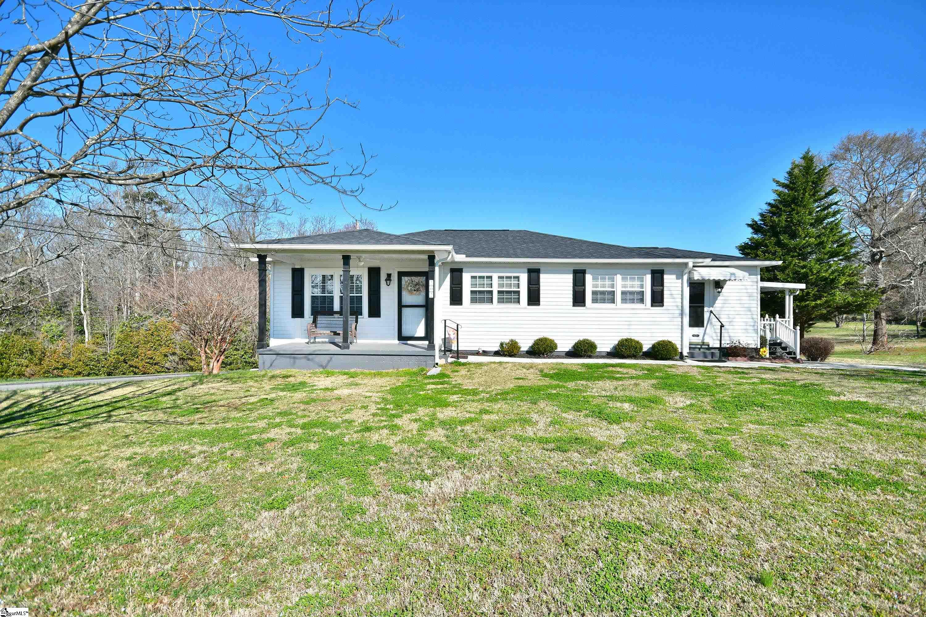 200 Due W Circle Easley, SC 29640 - Photo 3 of 48