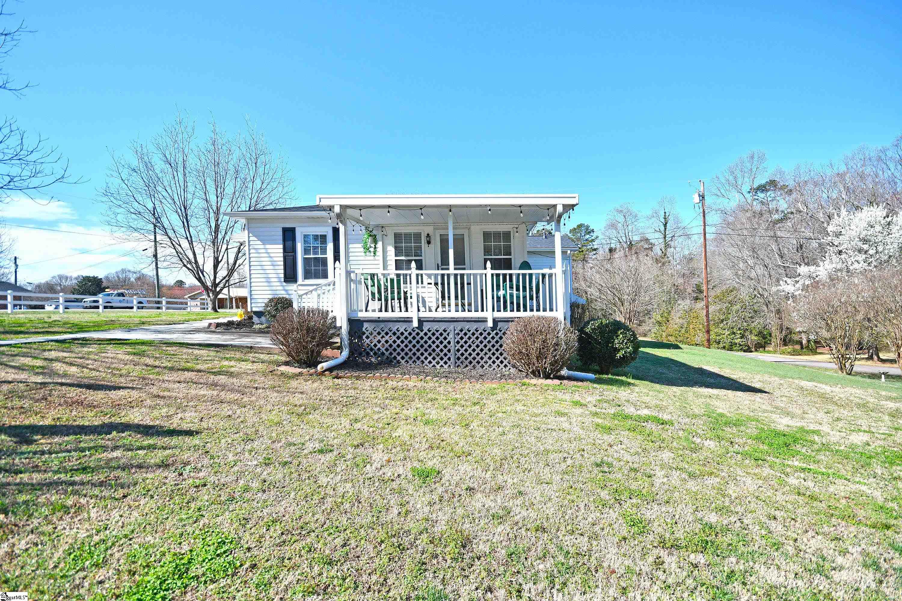 200 Due W Circle Easley, SC 29640 - Photo 33 of 48