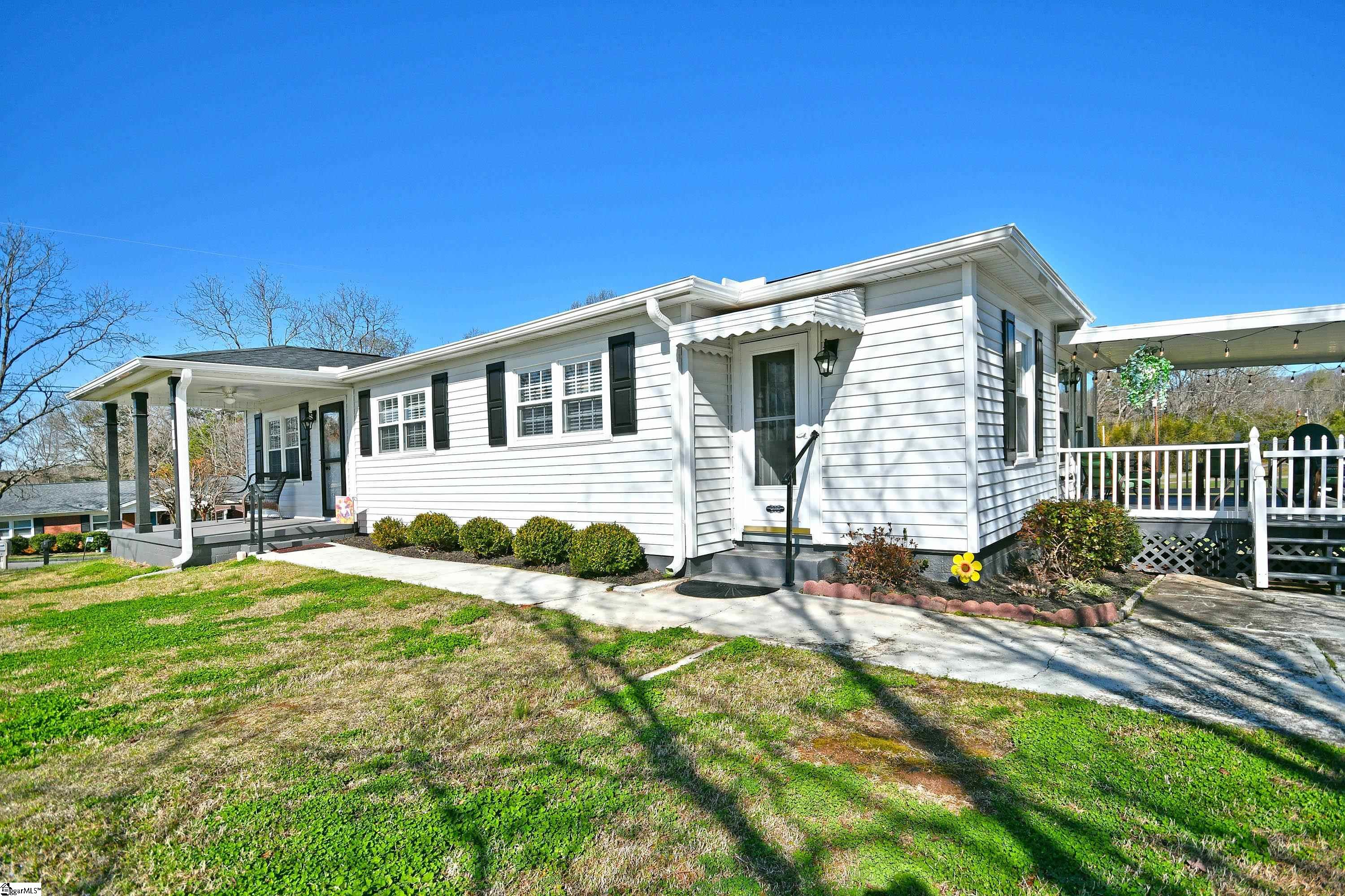 200 Due W Circle Easley, SC 29640 - Photo 5 of 48