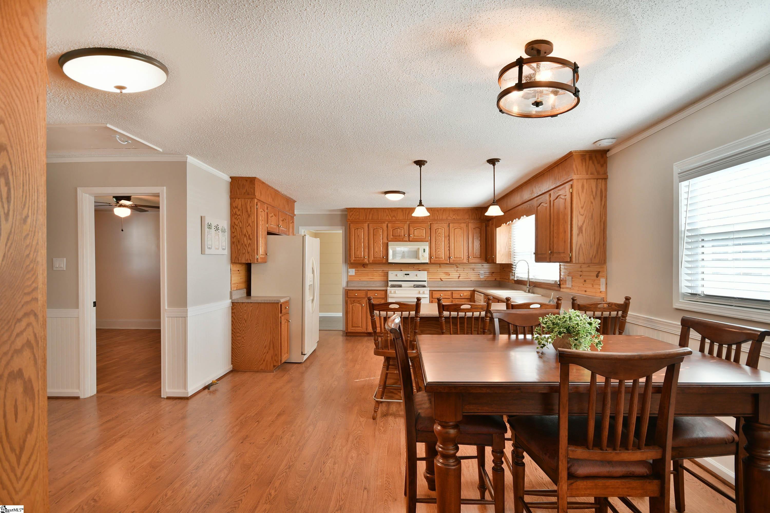 200 Due W Circle Easley, SC 29640 - Photo 10 of 48