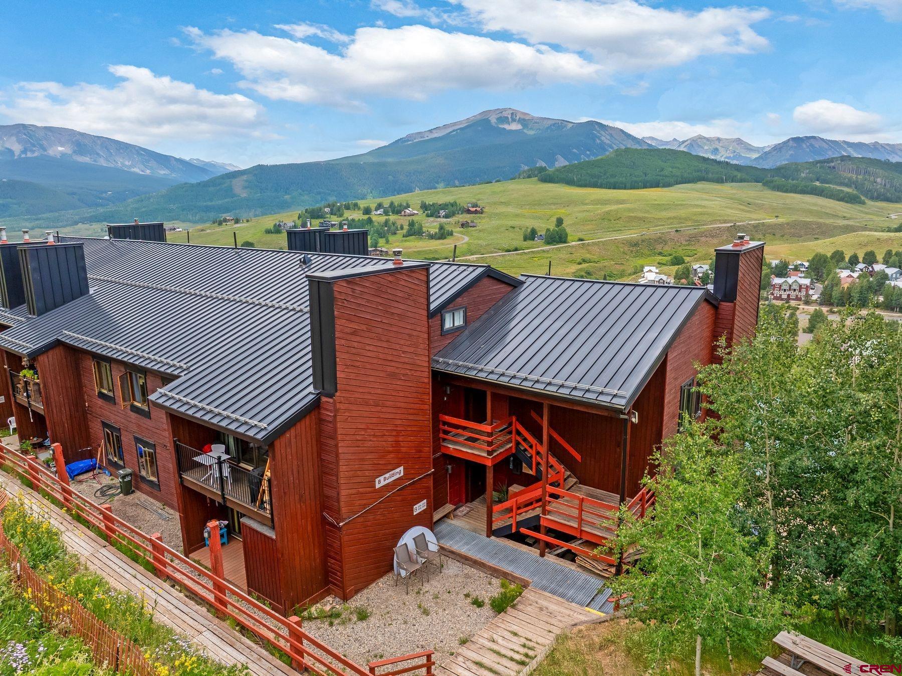 32 Hunter Hill Road, Unit B204 Crested Butte, CO 81225 - Photo 31 of 33 an aerial view of a house with a ocean view