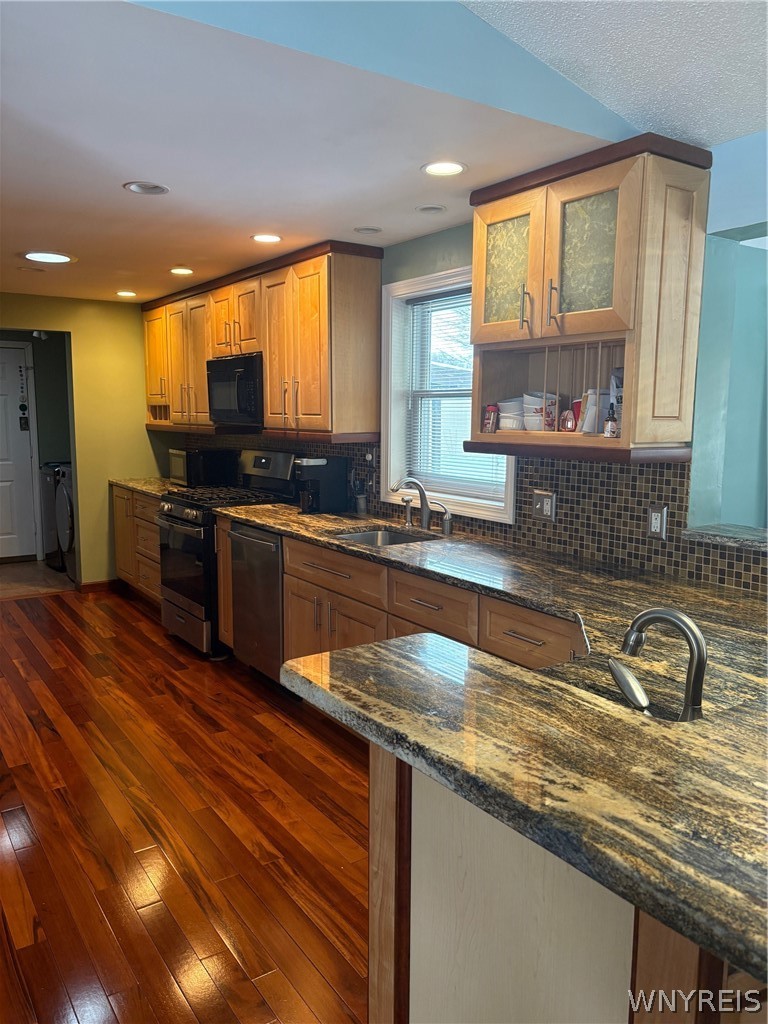 8421 Forest Road Royalton, NY 14067 - Photo 7 of 35 Granite and Hickory Kitchen