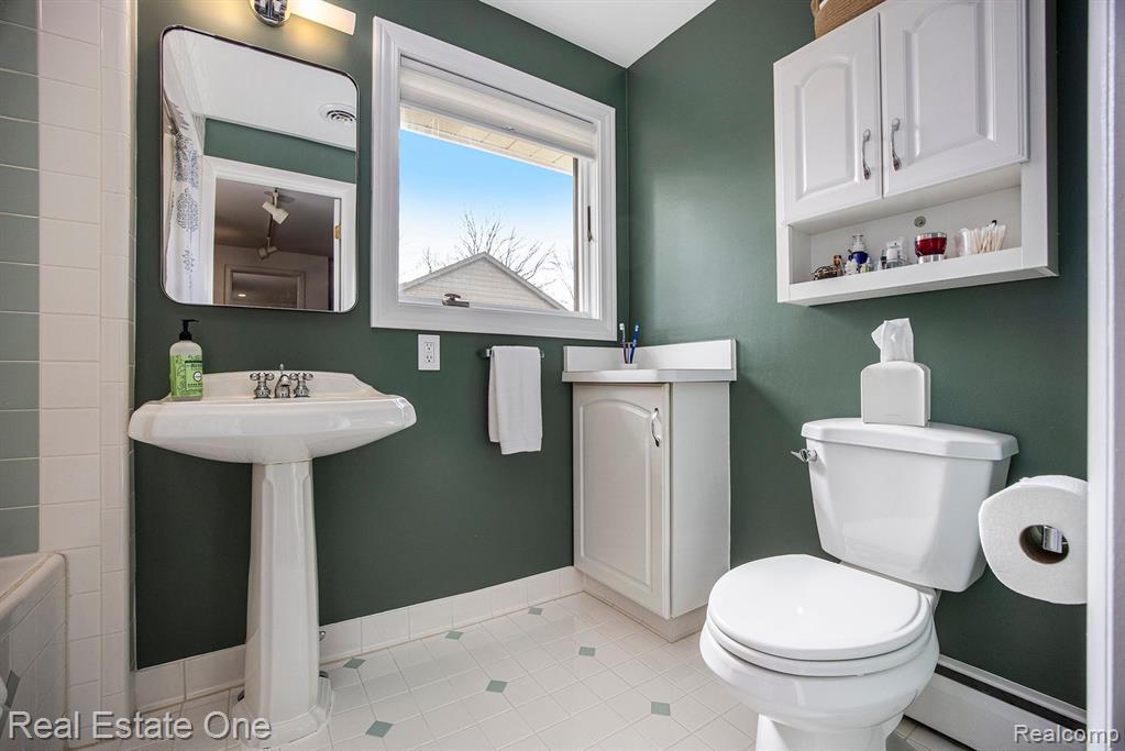 1280 Gettysburg Court Rochester Hills, MI 48306 - Photo 13 of 25