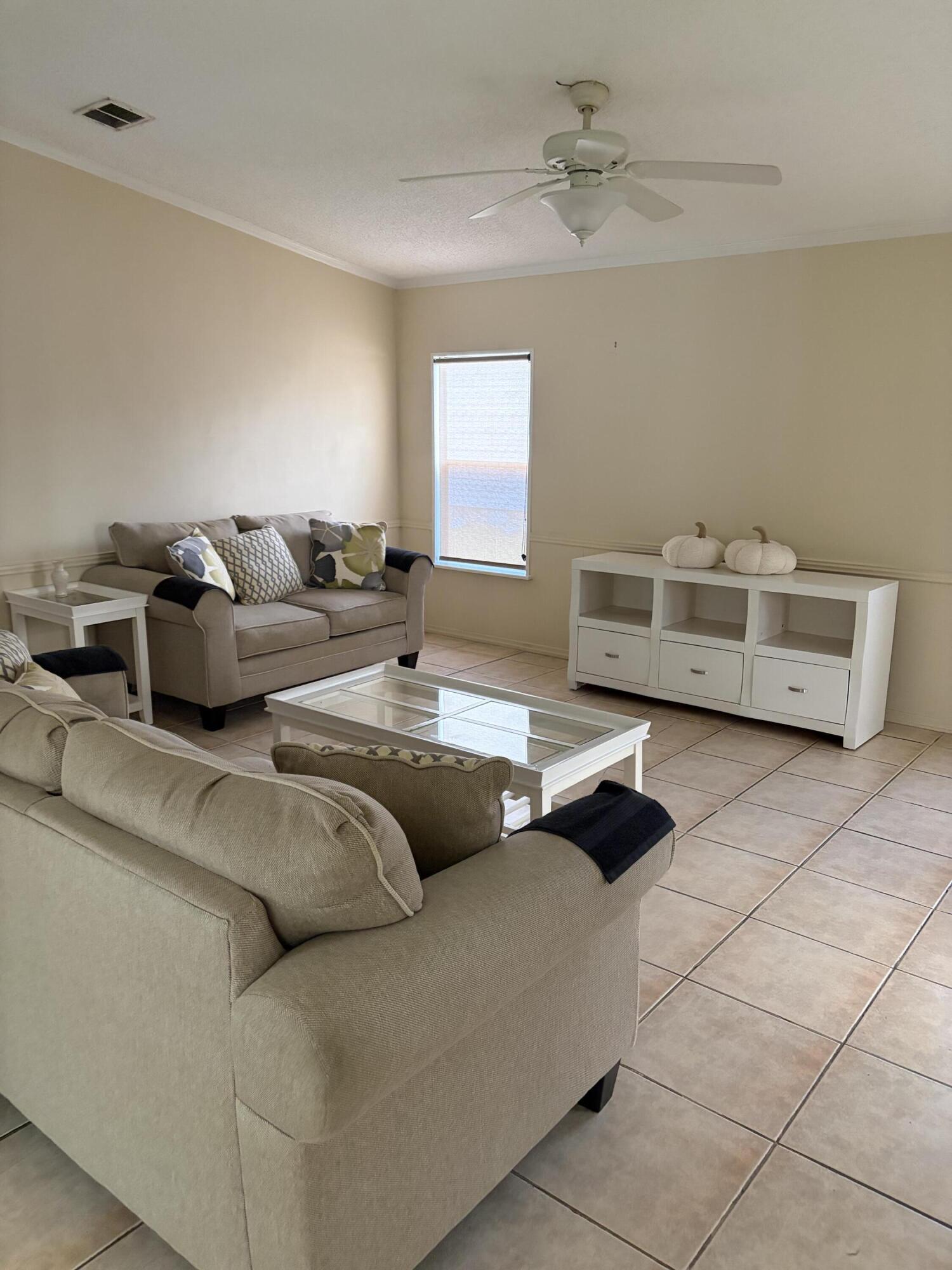 202 Travis Cay Place, Unit 9 Fort Pierce, FL 34982 - Photo 12 of 34 IMG_3301