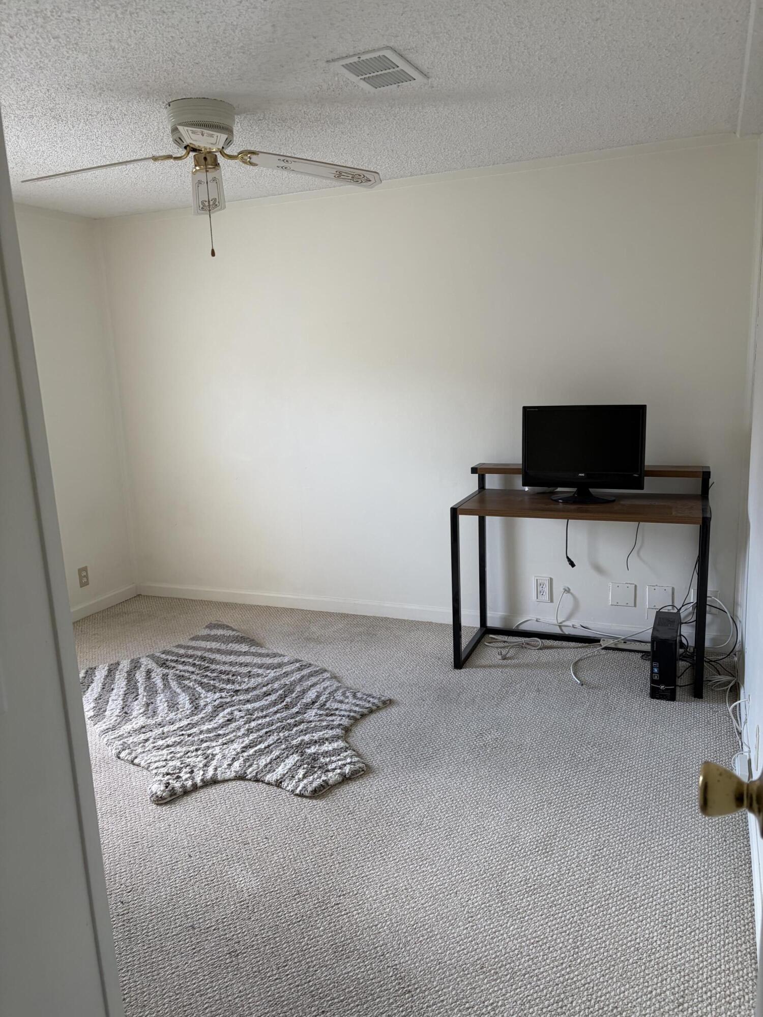 202 Travis Cay Place, Unit 9 Fort Pierce, FL 34982 - Photo 24 of 34 IMG_3390