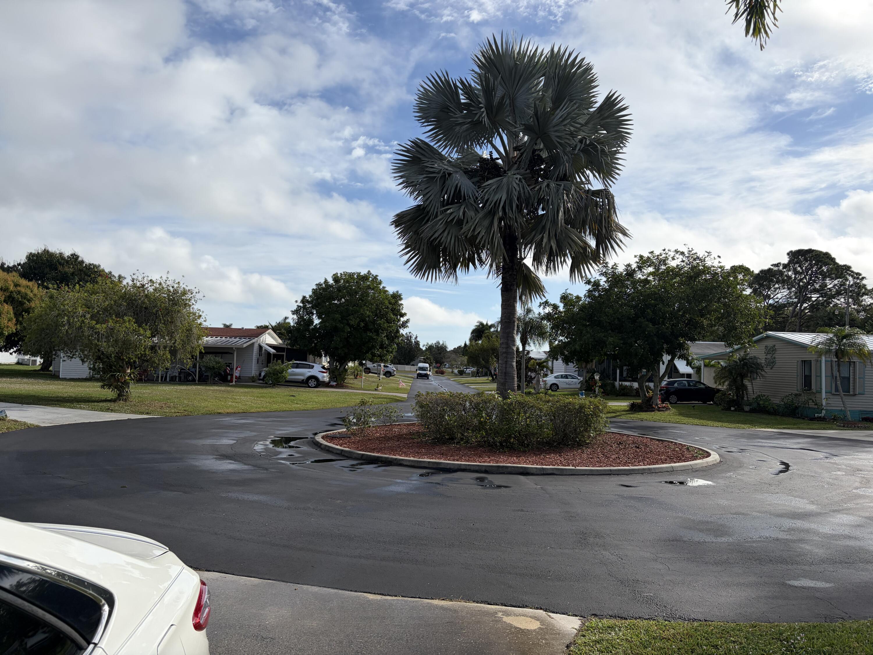 202 Travis Cay Place, Unit 9 Fort Pierce, FL 34982 - Photo 6 of 34 IMG_3241