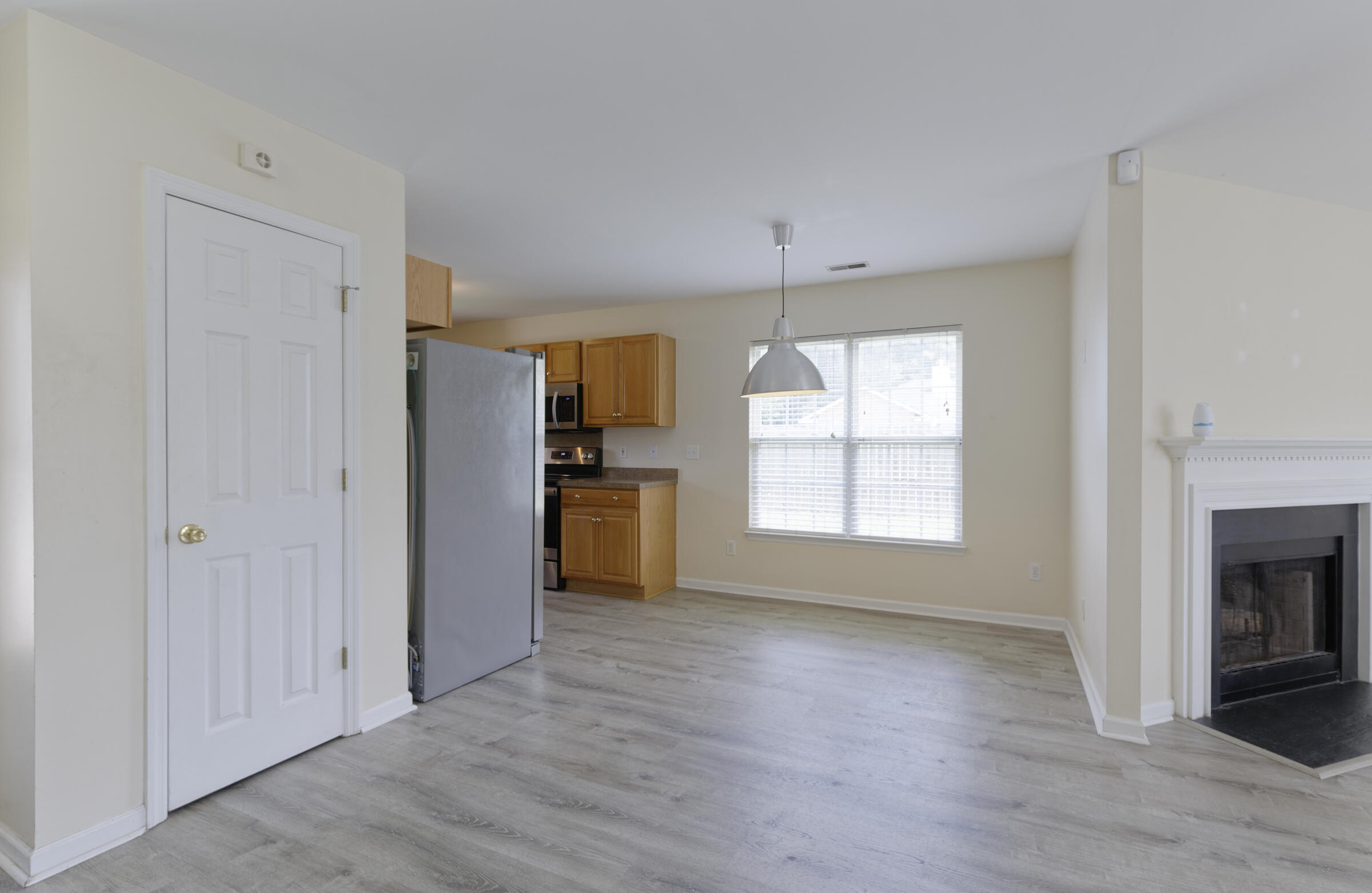 1301 Lantern Road Summerville, SC 29486 - Photo 15 of 40 Dining