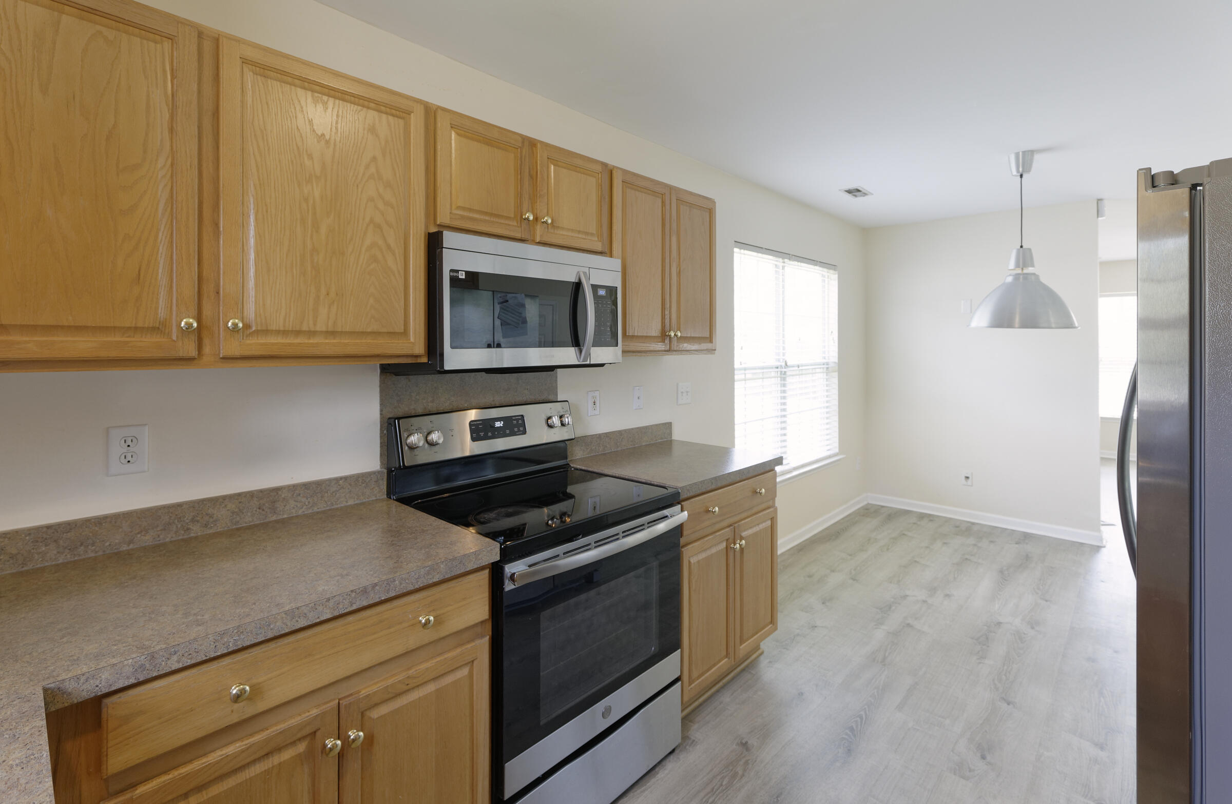 1301 Lantern Road Summerville, SC 29486 - Photo 18 of 40 Kitchen