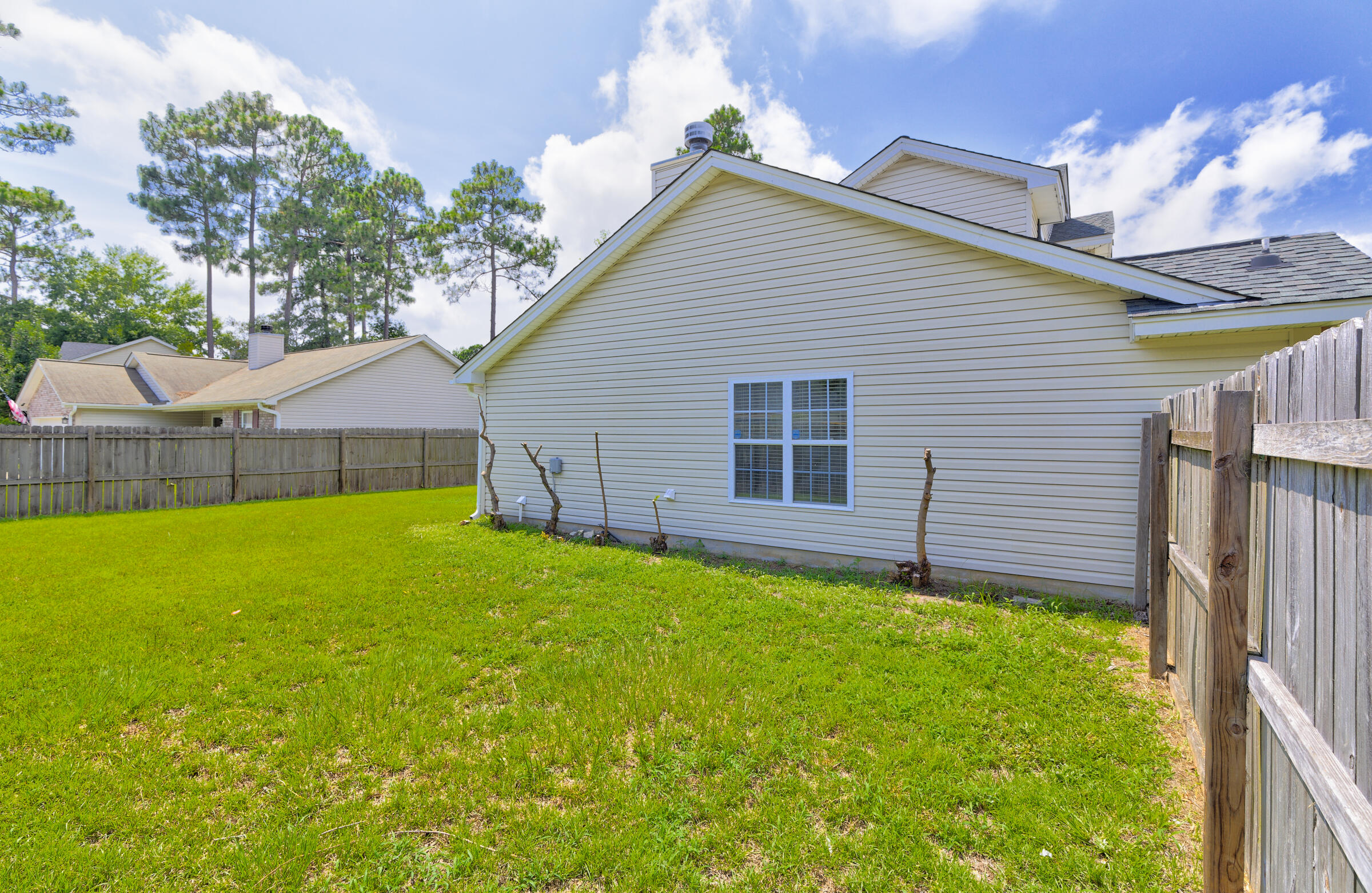 1301 Lantern Road Summerville, SC 29486 - Photo 35 of 40 Left side yard