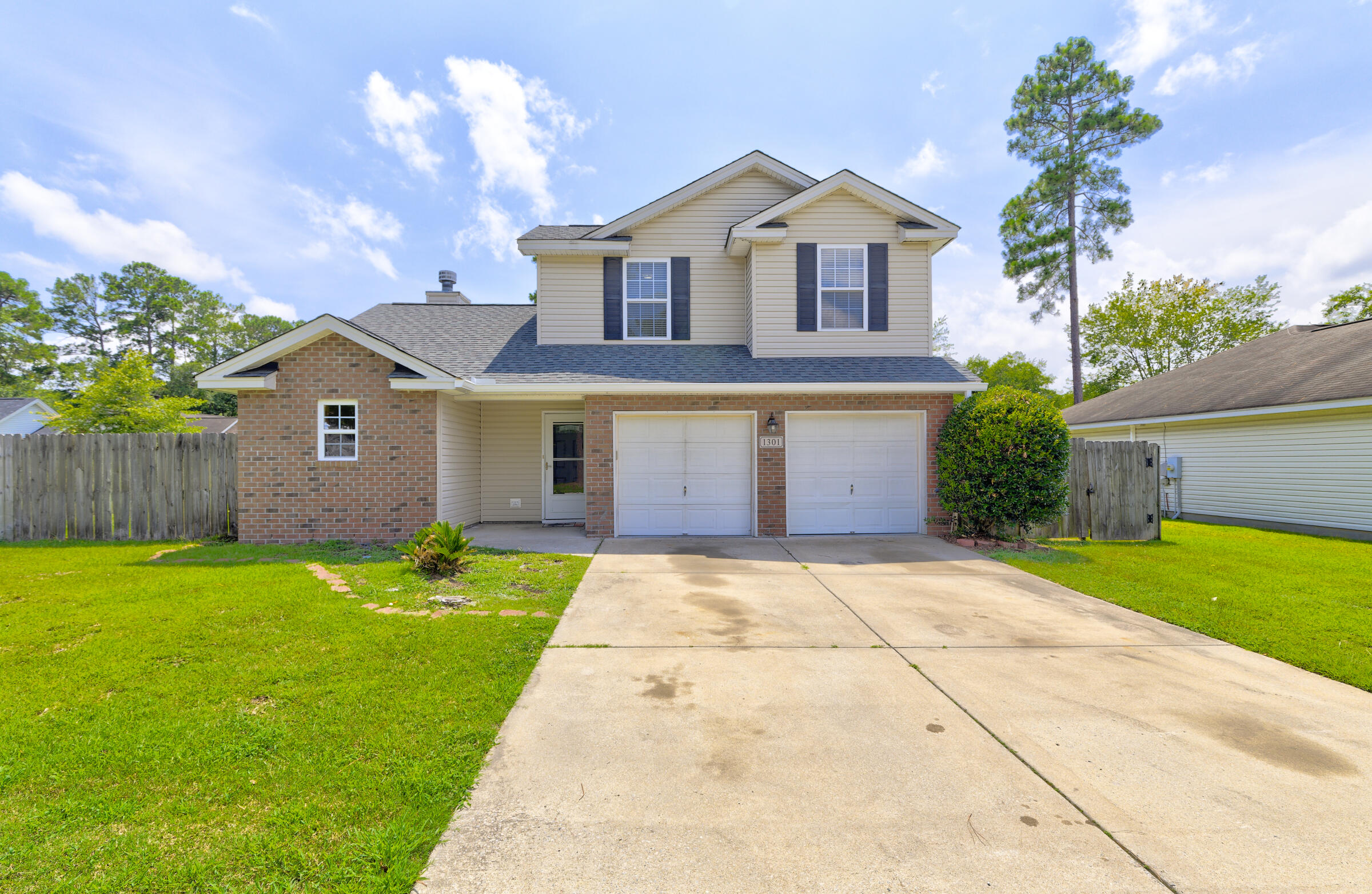 1301 Lantern Road Summerville, SC 29486 - Photo 36 of 40 Front of Home