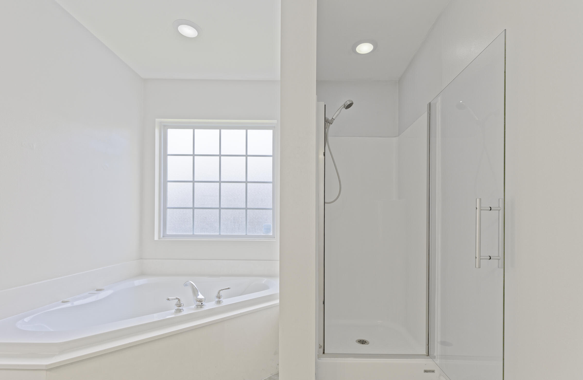1301 Lantern Road Summerville, SC 29486 - Photo 9 of 40 Master Bath