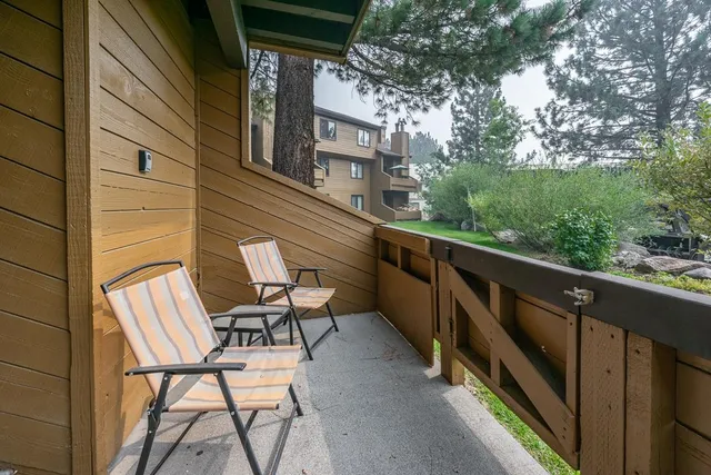 $525,000 | 2 Arrowhead Drive, Unit 27, Mammoth Lakes, CA 93546