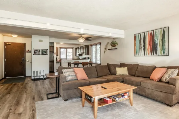 $510,000 | 2 Arrowhead Drive, Unit 27, Mammoth Lakes, CA 93546