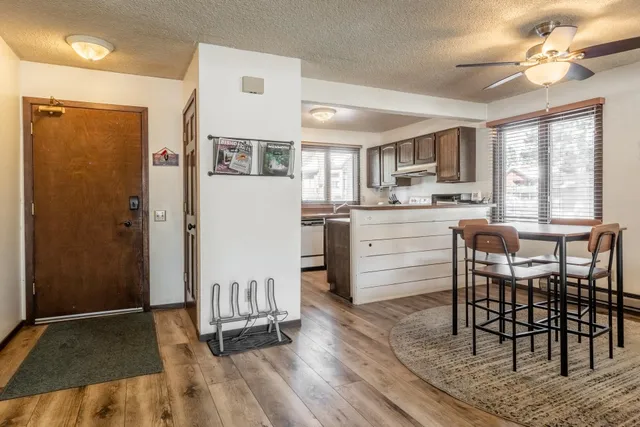 $525,000 | 2 Arrowhead Drive, Unit 27, Mammoth Lakes, CA 93546