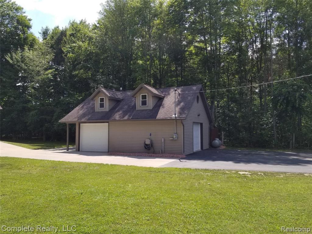 9339 West Stanley Road Flushing, MI 48433 - Photo 6 of 80