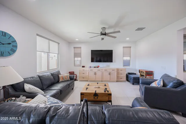 $2,595 | 10545 East Texas Avenue, Mesa, AZ 85212