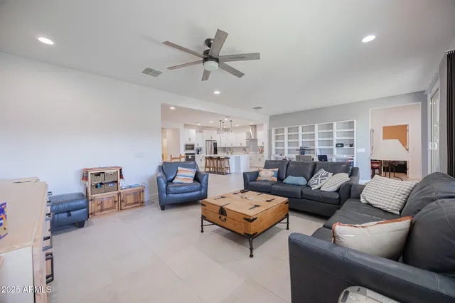 $2,595 | 10545 East Texas Avenue, Mesa, AZ 85212