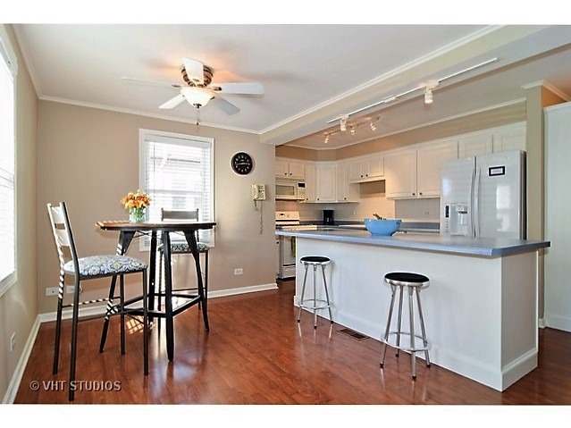 638 Spring Road Elmhurst, IL 60126 - Photo 12 of 25