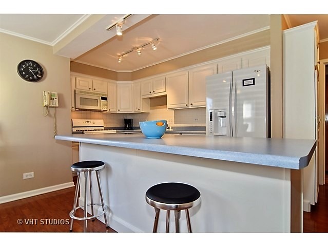 638 Spring Road Elmhurst, IL 60126 - Photo 10 of 25
