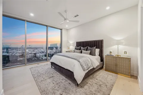 $1,995,000 | 1711 Allen Parkway, Unit 2301, Houston, TX 77019