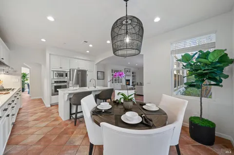 $1,549,000 | 46 Waterbury Lane, Novato, CA 94949