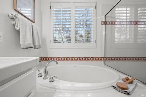 $1,549,000 | 46 Waterbury Lane, Novato, CA 94949