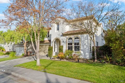 $1,549,000 | 46 Waterbury Lane, Novato, CA 94949