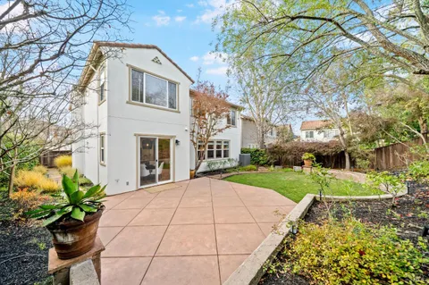 $1,549,000 | 46 Waterbury Lane, Novato, CA 94949