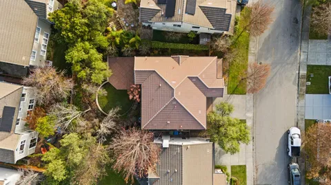 $1,549,000 | 46 Waterbury Lane, Novato, CA 94949