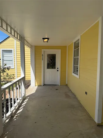 $1,800 | 615 Texas Street, Tomball, TX 77375