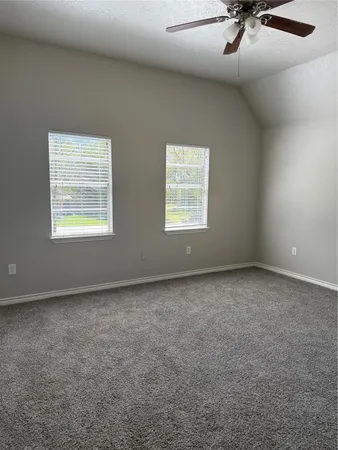 $1,800 | 615 Texas Street, Tomball, TX 77375