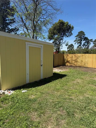 $1,800 | 615 Texas Street, Tomball, TX 77375