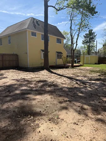 $1,800 | 615 Texas Street, Tomball, TX 77375