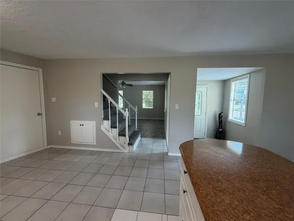$1,800 | 615 Texas Street, Tomball, TX 77375