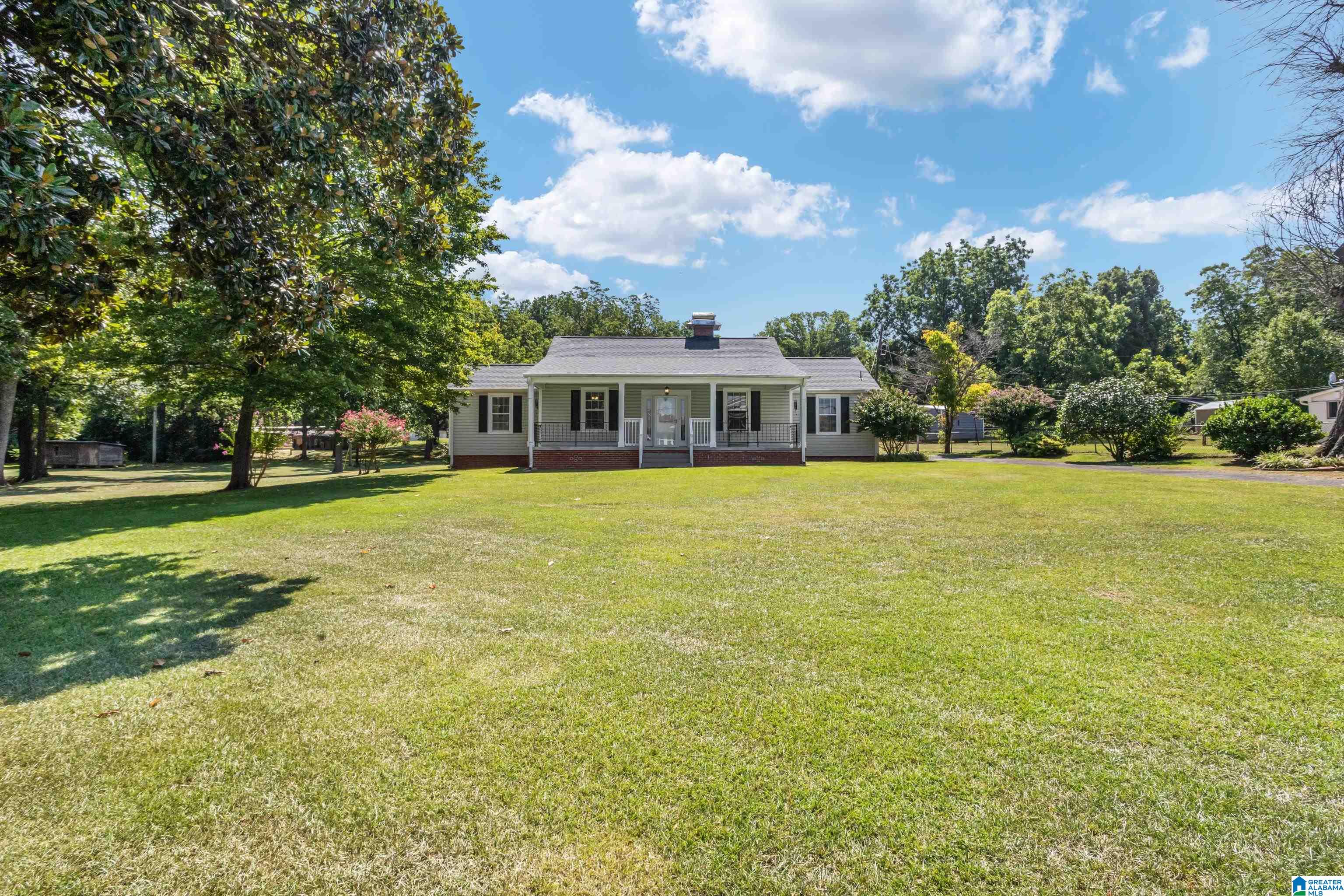 5011 Roselyn Road Bessemer, AL 35022 - Photo 1 of 37