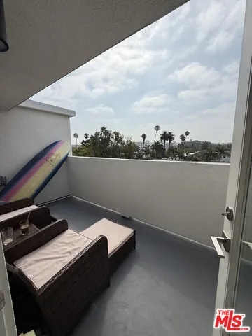 $6,295,000 | 3667 Mentone Avenue, Los Angeles, CA 90034