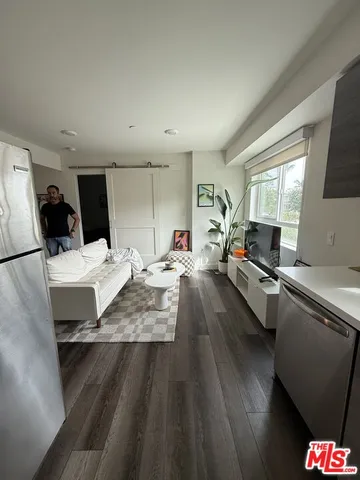 $6,295,000 | 3667 Mentone Avenue, Los Angeles, CA 90034