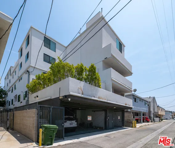 $6,295,000 | 3667 Mentone Avenue, Los Angeles, CA 90034